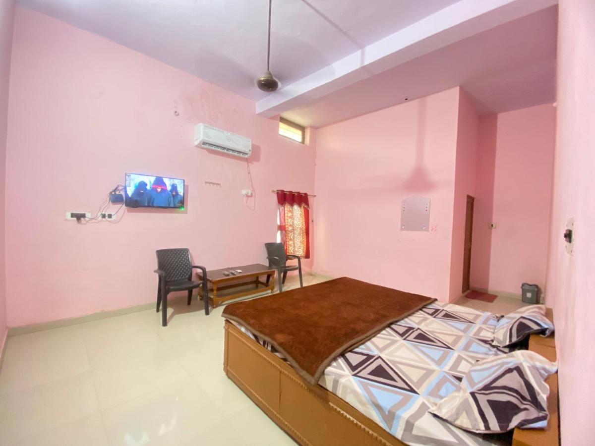 Hotel Shri Mahant Orchha 5 Mint Walking From Ram Raja Temple Екстер'єр фото